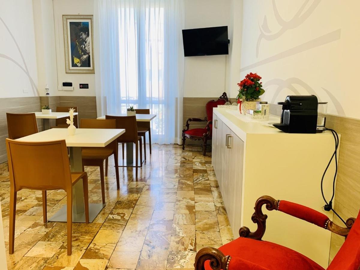 B&B Palazzo Storico Di Nicola Пескара Экстерьер фото